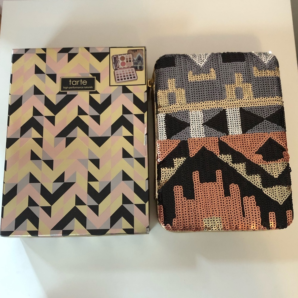 Tarte holiday makeup case